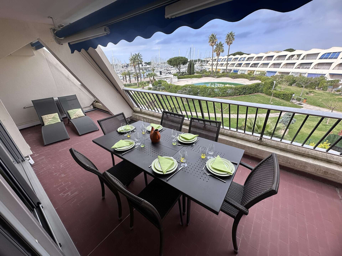 Appartement 3 pièces pour 4 avec terrasse vue port - Photo 2