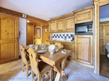 Location appartement à Les Menuires, Appartement 3 pièces pieds des pistes avec balcon et parking
