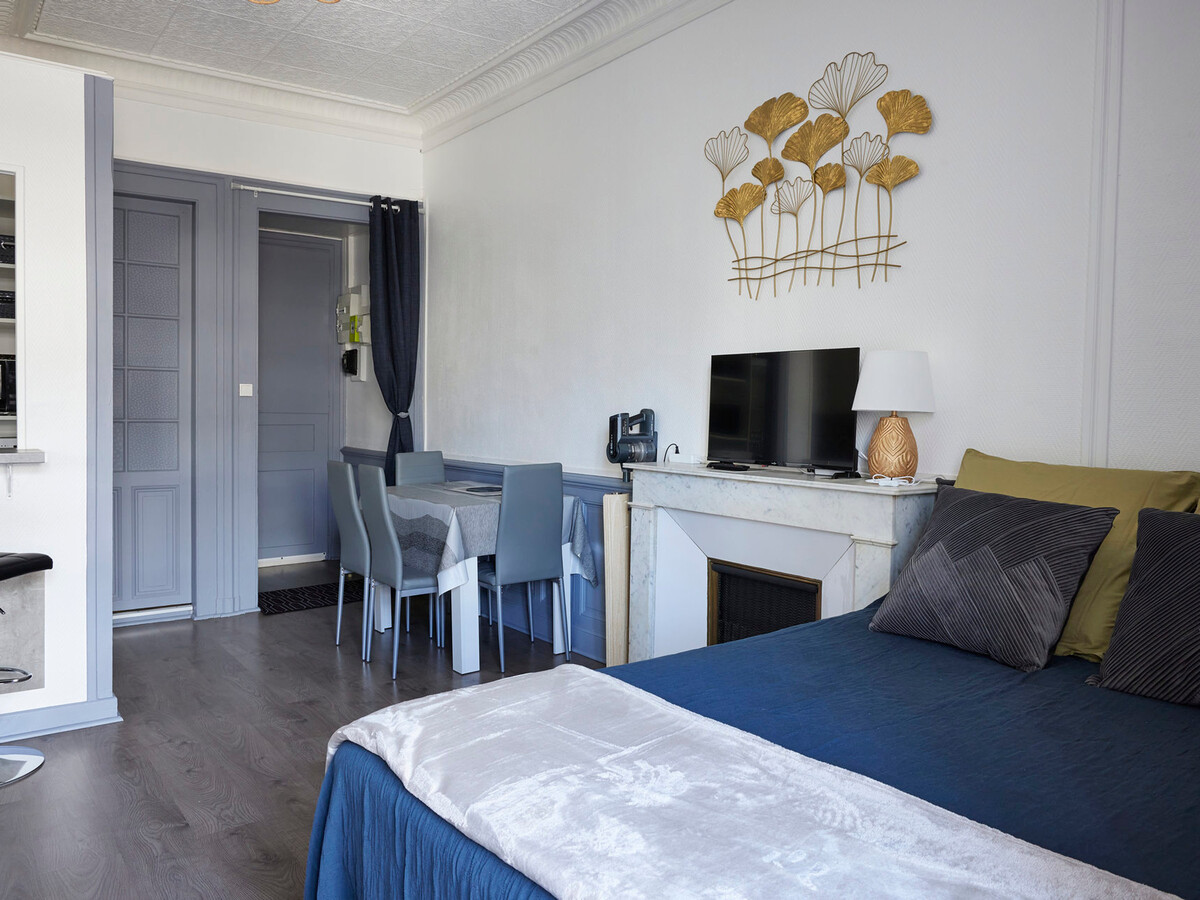 Studio rénové balcon, centre d'Aix-les-Bains - Photo 3