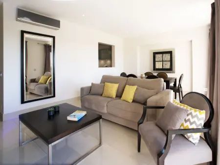 Pine Hills Jade – Apt 3 pièces, terrasse 73 m², piscine : photo 6