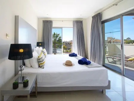 Pine Hills Jade – Apt 3 pièces, terrasse 73 m², piscine : photo 12