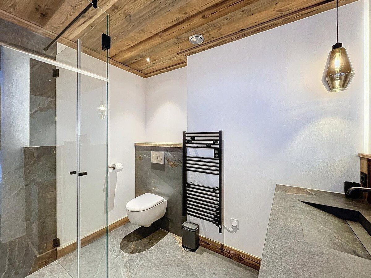 Appartement spacieux 4 chambres avec WIFI à Val-d'Isère - Photo 9