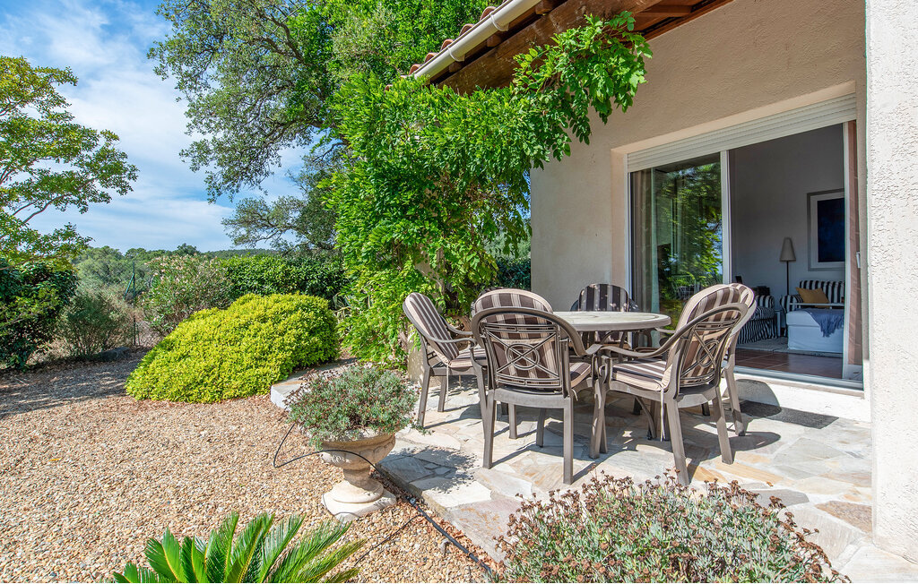 Maison Roquebrune-sur-Argens avec piscine commune - Photo 1
