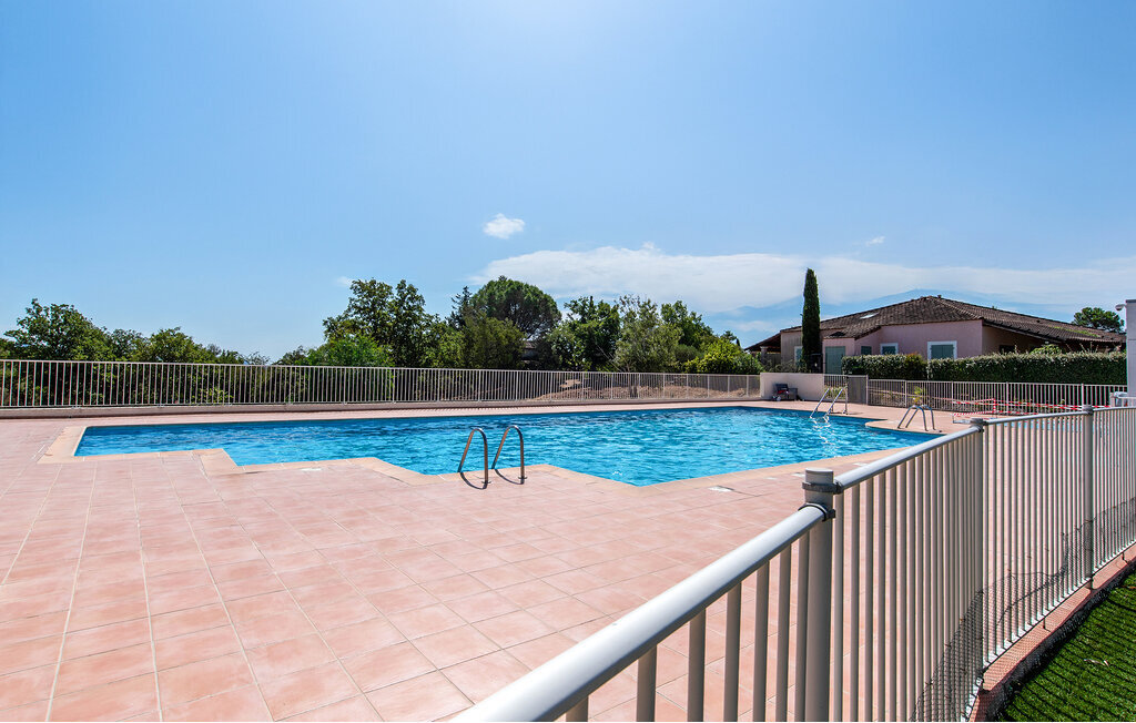 Maison Roquebrune-sur-Argens avec piscine commune - Photo 2
