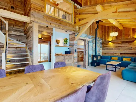 Location chalet à Le Corbier, Chalet 5* avec spa et jacuzzi · 15 personnes · accès pistes · parking privé
