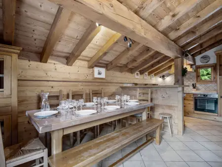 Chalet indépendant à Courchevel 1650 avec sauna, 4 chambres, parking : photo 3