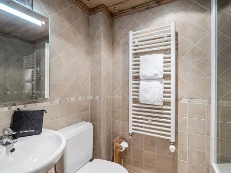 Chalet indépendant à Courchevel 1650 avec sauna, 4 chambres, parking : photo 13