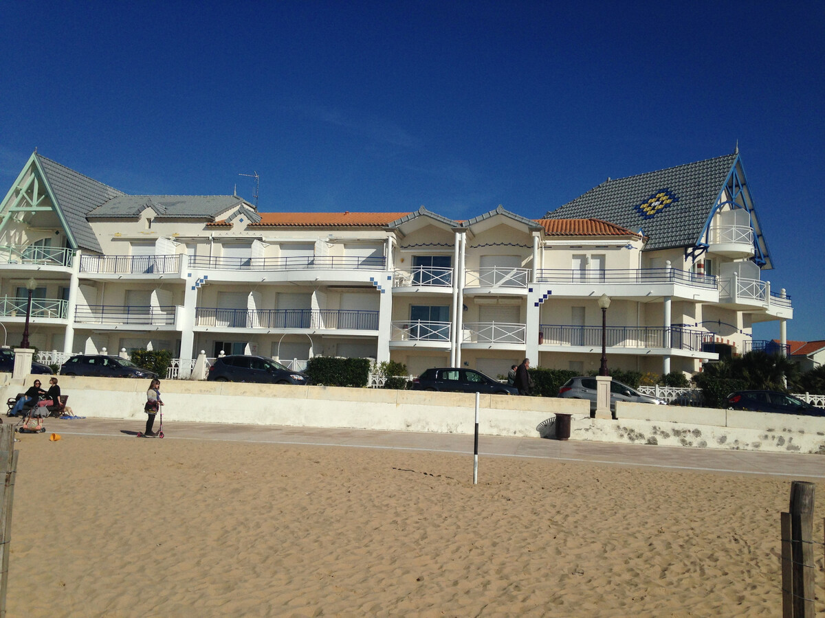T2bis face à l'océan avec piscine à Châtelaillon-Plage - Photo 11