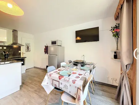 Studio cabine 31m² rénové, skis aux pieds, balcon sud : photo 6