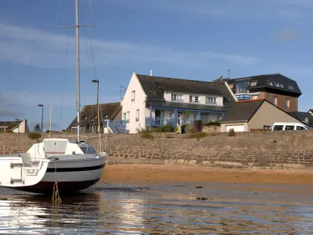 Studio vue mer à 50 m de la plage, Trégastel : photo 2
