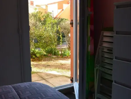 T2 calme et climatisé avec parking privé près de la plage, Cap d'Agde : photo 18