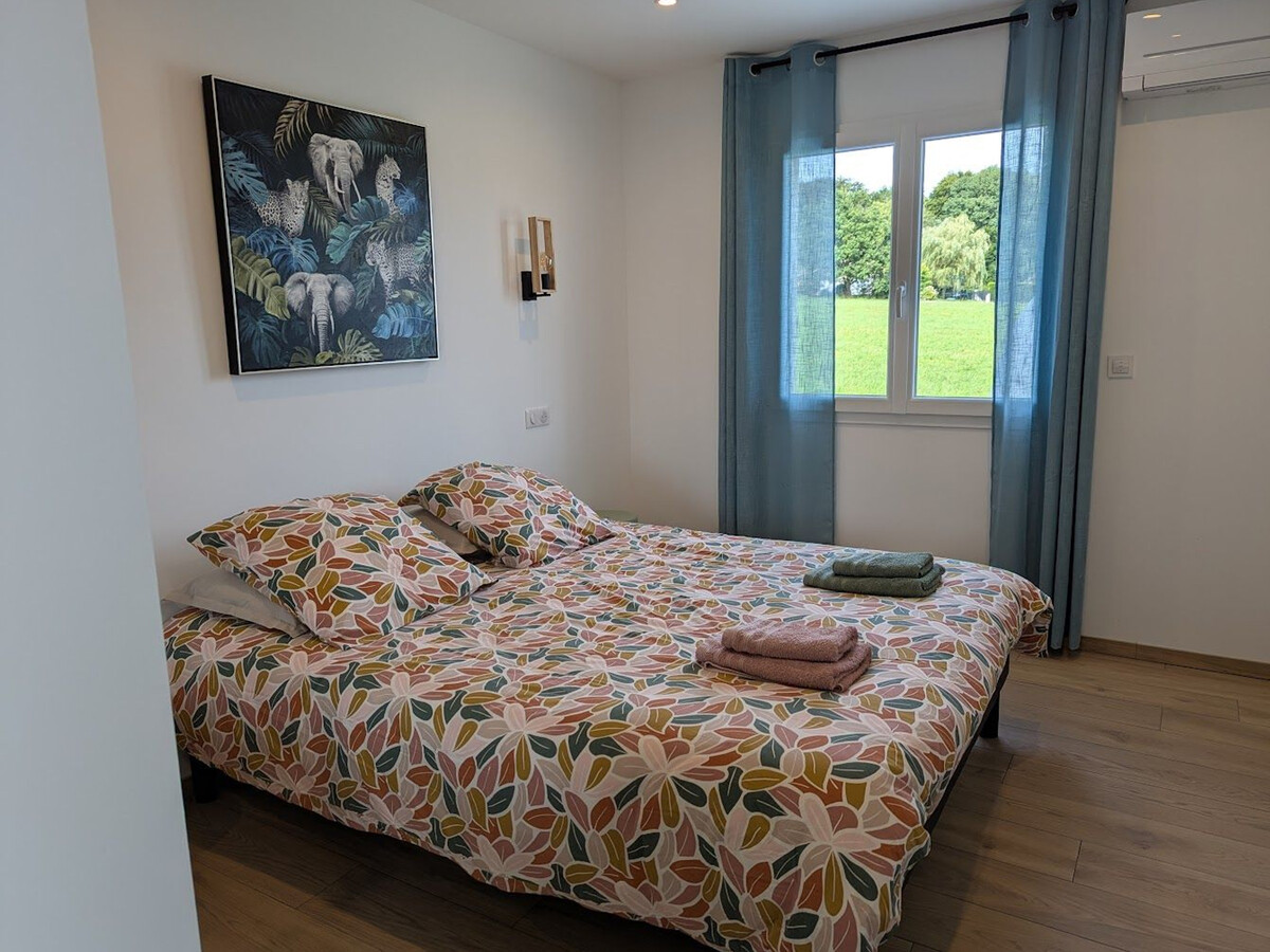 Gîte raffiné 4 pers. à Dounoux, terrasse et piscine - Photo 3