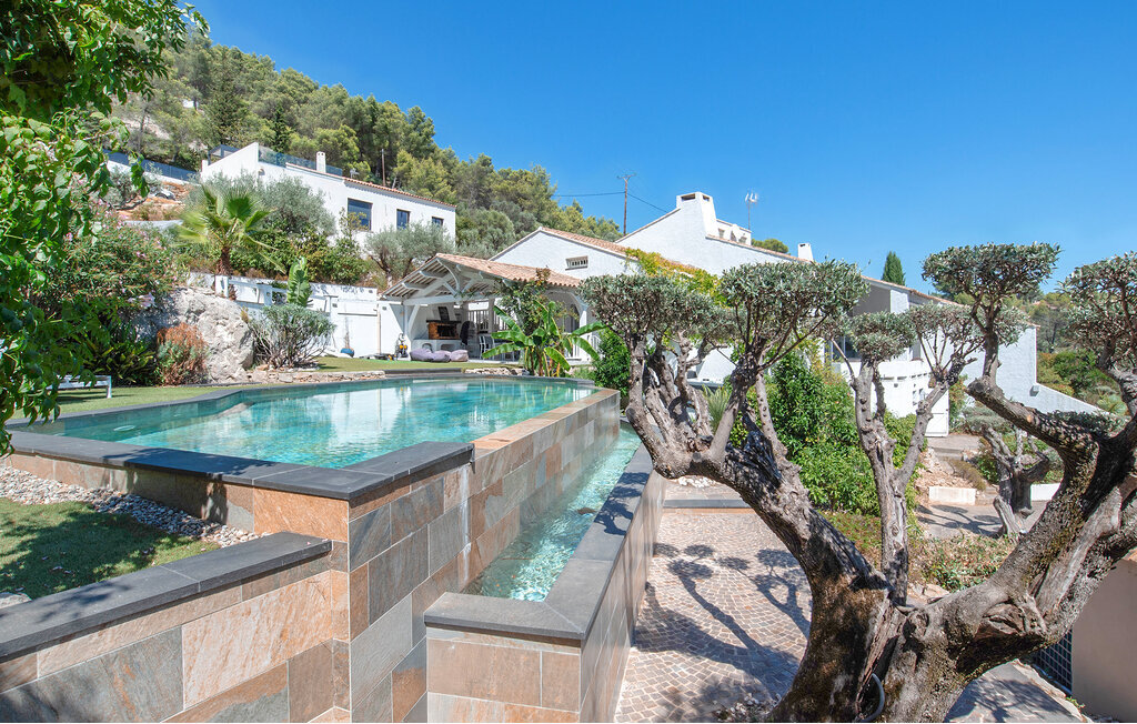Villa 280 m² piscine chauffée et jacuzzi à Solliès-Ville - Photo 1