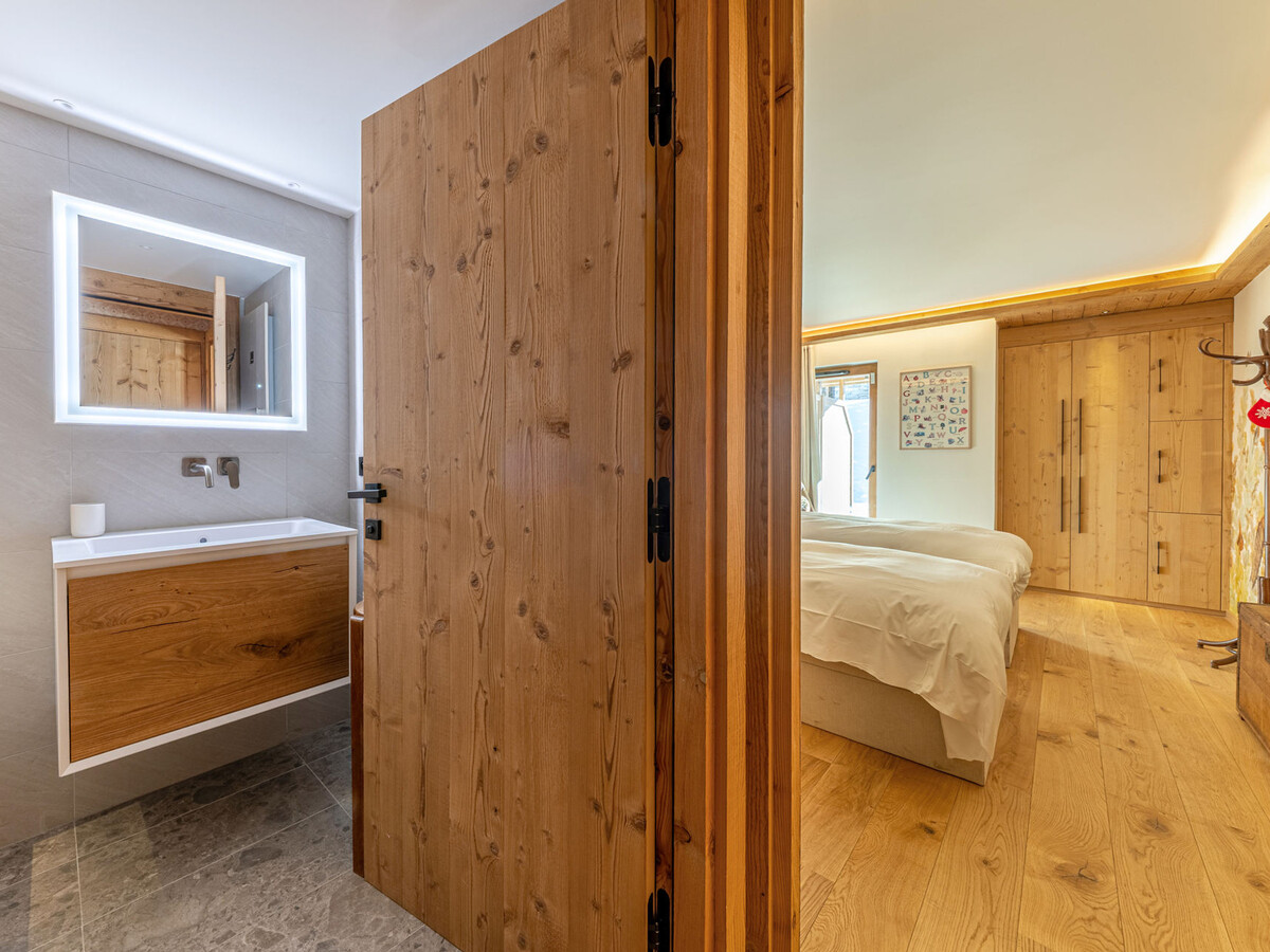 Appartement 4 pièces jacuzzi privé et piscine à Val-d'Isère - Photo 14