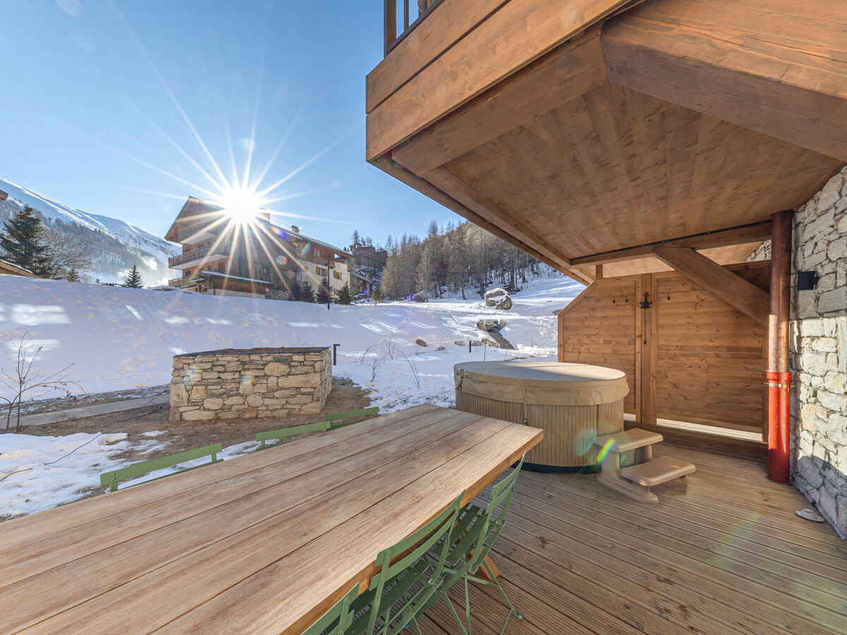 Appartement 4 pièces jacuzzi privé et piscine à Val-d'Isère - Photo 16