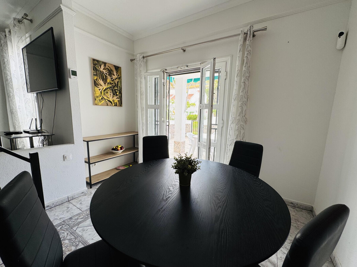 Sunshine Holiday House - Apt 3 chambres près plage Torviscas - Photo 10