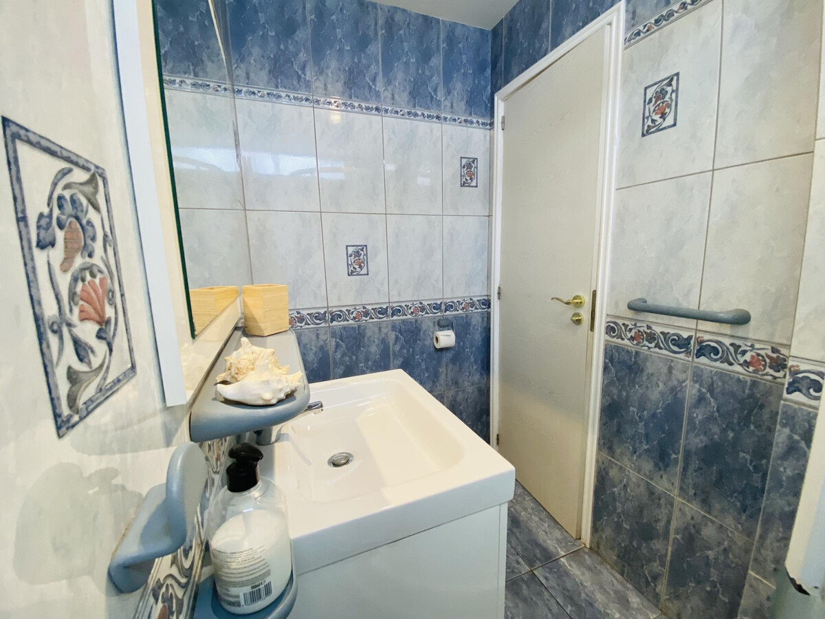 Sunshine Holiday House - Apt 3 chambres près plage Torviscas - Photo 21