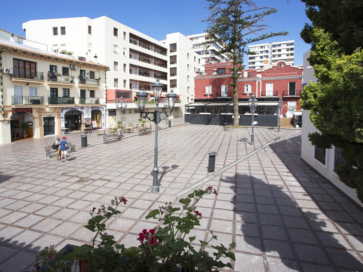 Appartement rénové avec balcon au cœur de Torremolinos - Photo 3