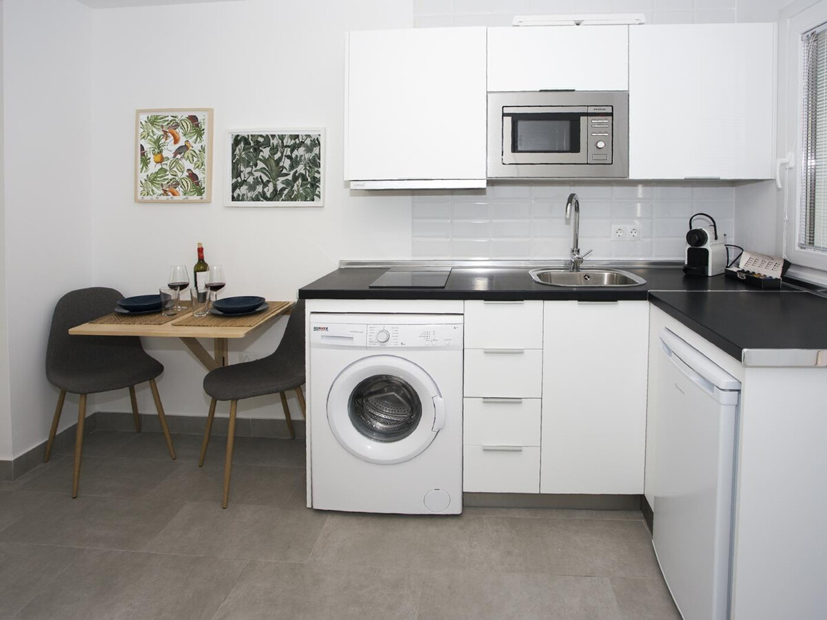 Appartement rénové avec balcon au cœur de Torremolinos - Photo 7
