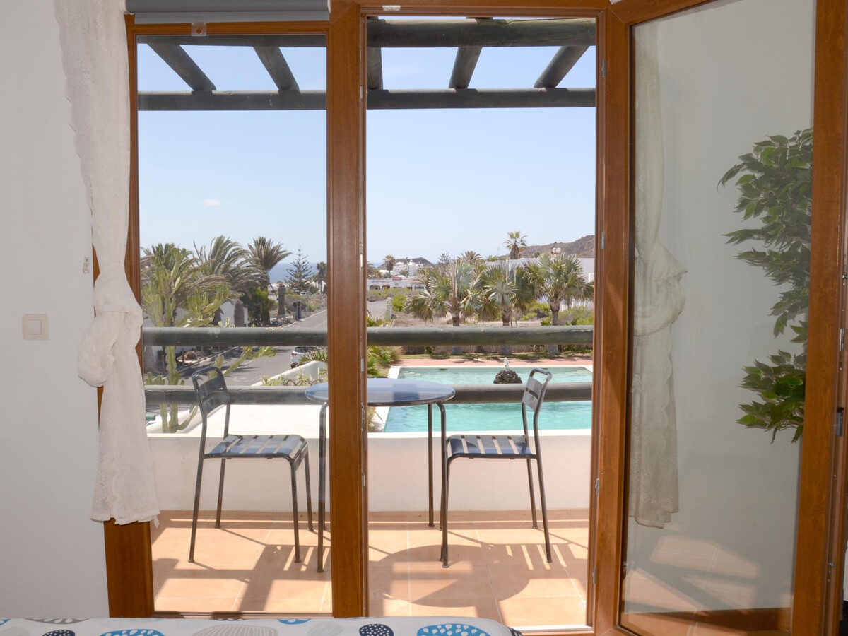 Duplex Charco del Palo, 150m de la mer et piscine - Photo 6