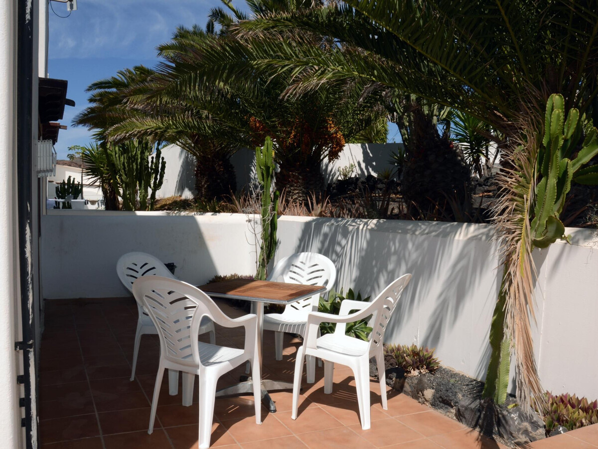 Duplex Charco del Palo, 150m de la mer et piscine - Photo 10