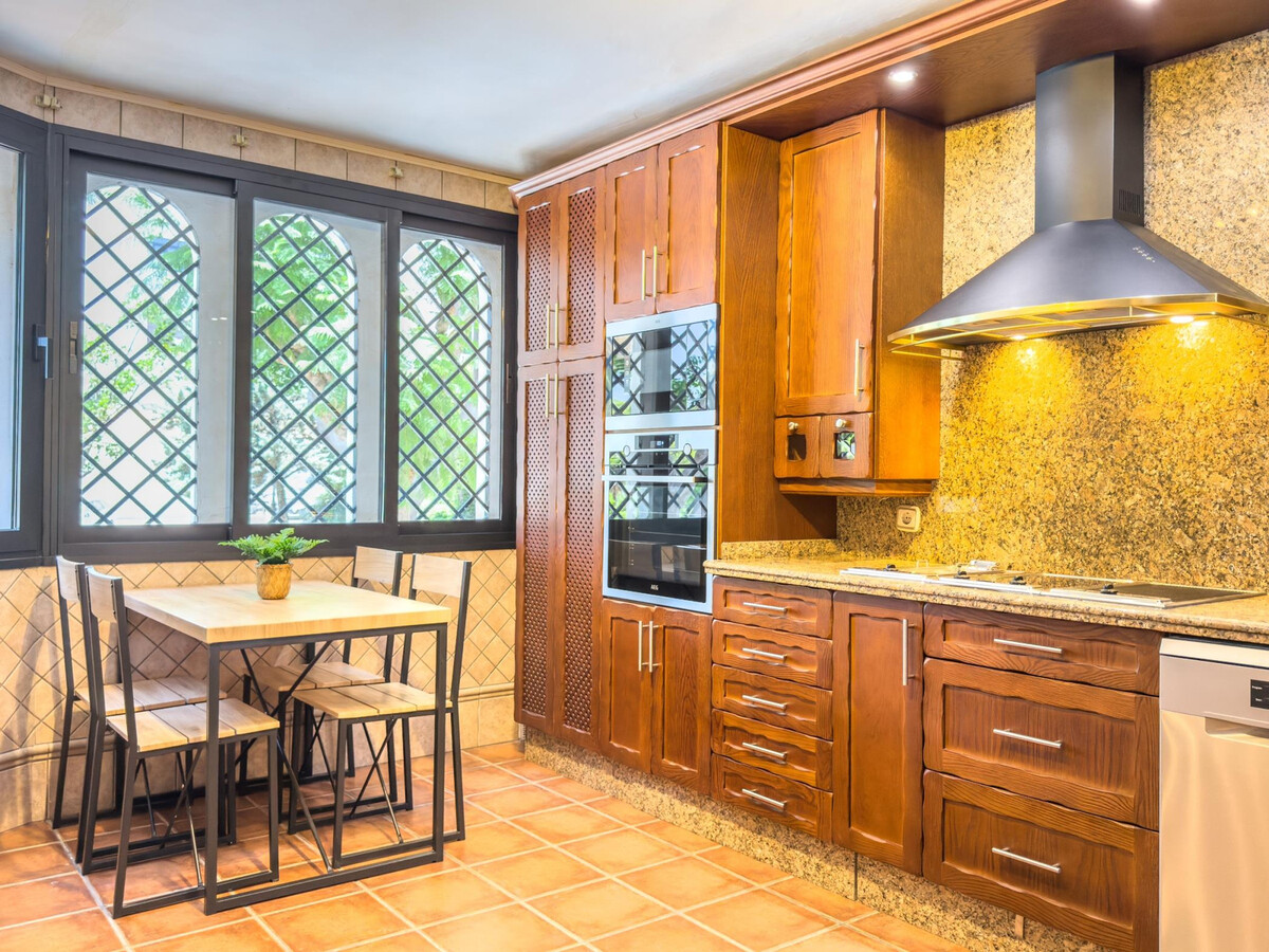 Maison 3 chambres Estepona, jardin et accès piscine - Photo 12