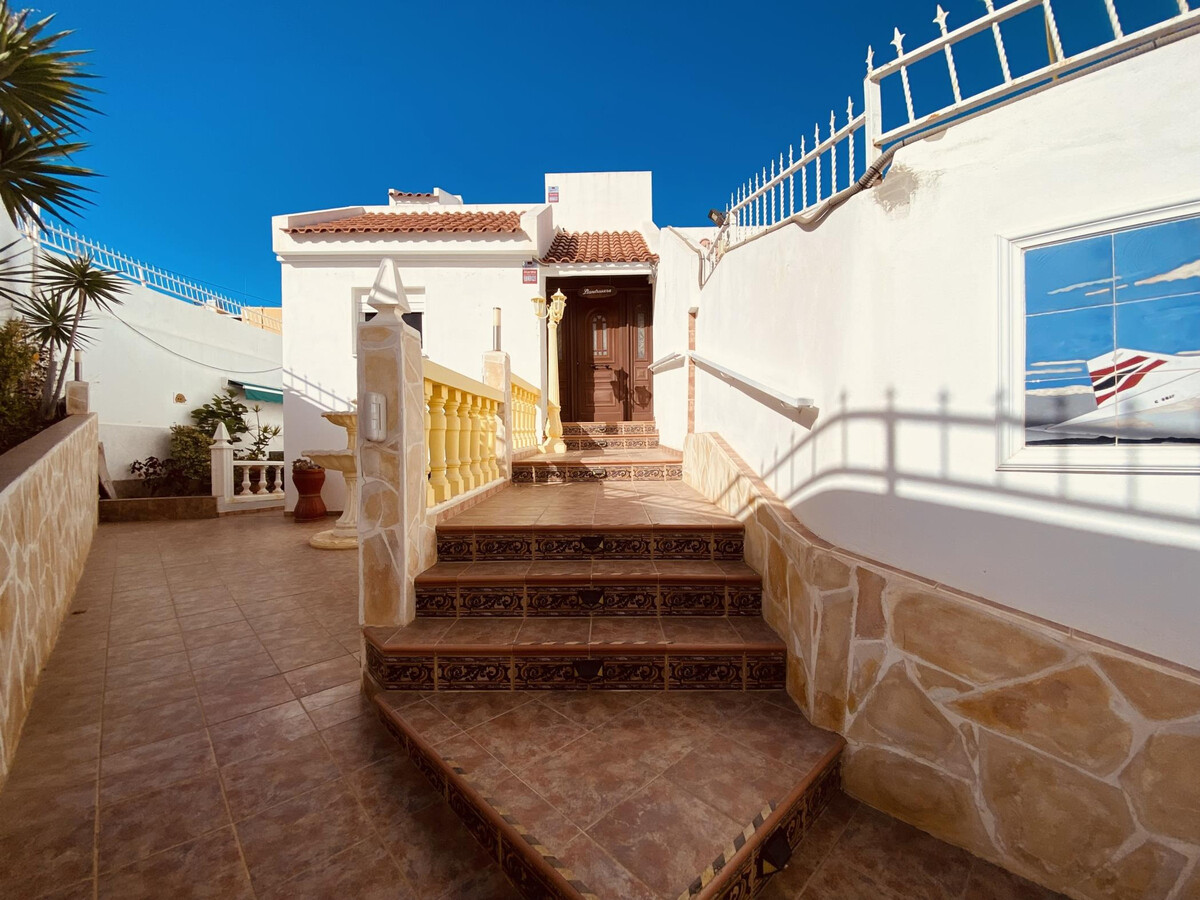 Bungalow 3 chambres Costa Adeje, jacuzzi et terrasse - Photo 6