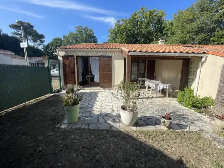 Location appartement à Saint Georges de Didonne, T3 Plain-Pied avec Jardin et Parking Privé