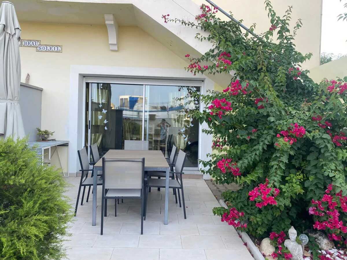 Appartement 6 personnes avec terrasse à Aigues-Mortes - Photo 2