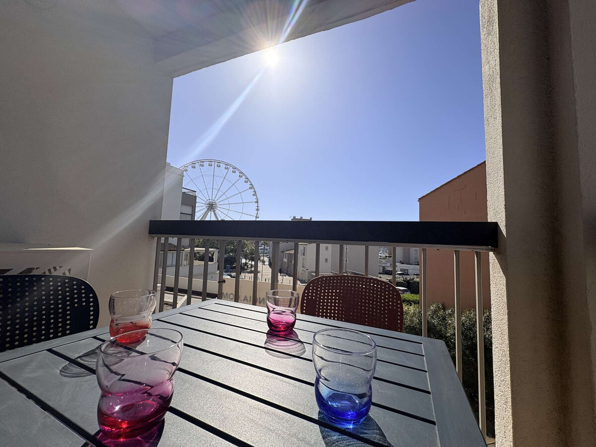 Appartement 2 chambres au Cap d'Agde, loggia ensoleillée - Photo 2