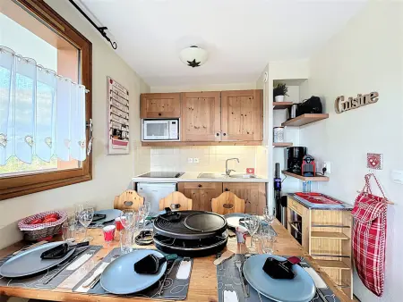 T3 38m² skis aux pieds au Corbier, balcon vue montagne : photo 4