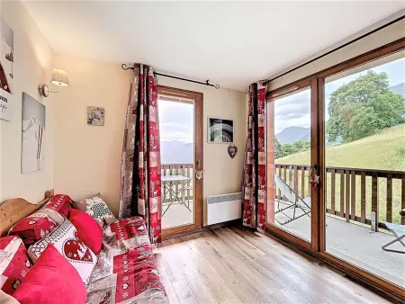 T3 38m² skis aux pieds au Corbier, balcon vue montagne : photo 6