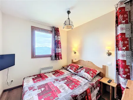 T3 38m² skis aux pieds au Corbier, balcon vue montagne : photo 8