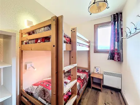 T3 38m² skis aux pieds au Corbier, balcon vue montagne : photo 9