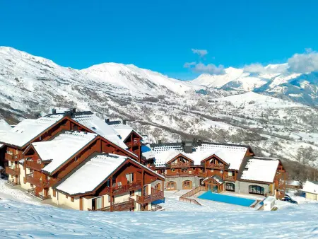T3 38m² skis aux pieds au Corbier, balcon vue montagne : photo 17