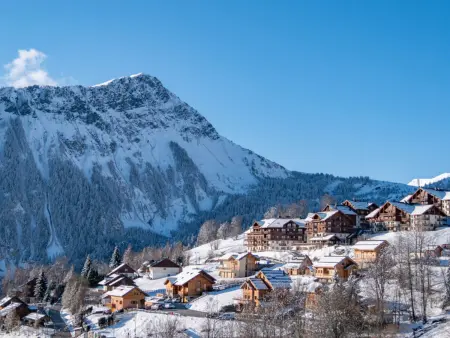 T3 38m² skis aux pieds au Corbier, balcon vue montagne : photo 18