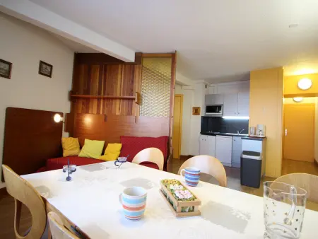 Location appartement à Chamrousse, Studio central au pied des pistes avec balcon, 4 pers, piscine été