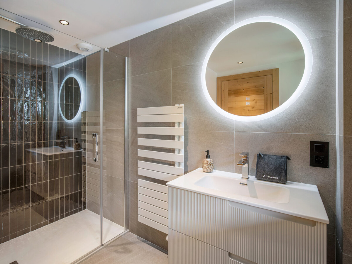 Duplex neuf au pied des pistes, sauna, 5 chambres - Photo 8