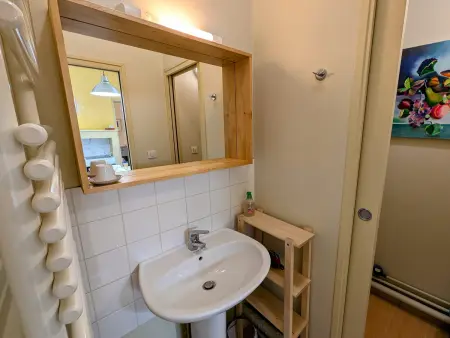 Appartement charmant au cœur de Vesoul avec parking privé - Photo 4