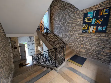 Appartement charmant au cœur de Vesoul avec parking privé - Photo 6