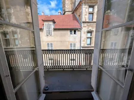 Appartement charmant au cœur de Vesoul avec parking privé - Photo 20