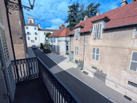 Appartement charmant au cœur de Vesoul avec parking privé - Photo 21
