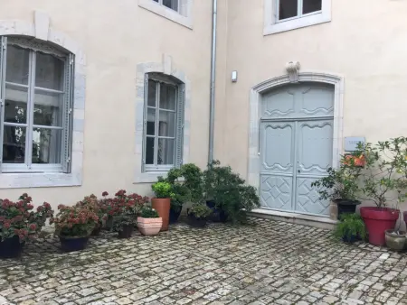 Appartement charmant au cœur de Vesoul avec parking privé - Photo 22
