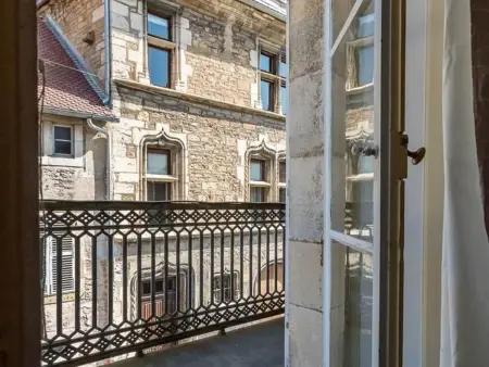 Appartement charmant au cœur de Vesoul avec parking privé - Photo 23
