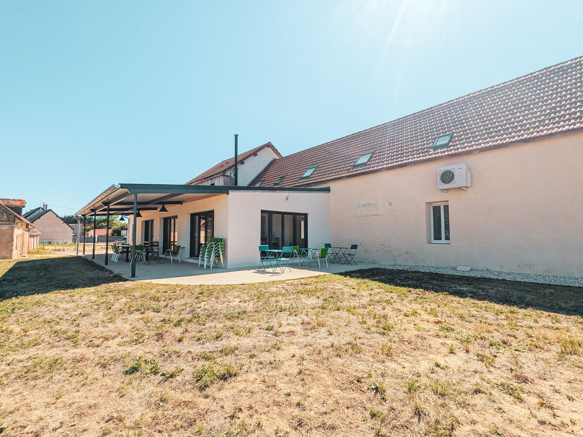 Gîte 15 pers., 7 chambres, piscine et terrain à Argy - Photo 15