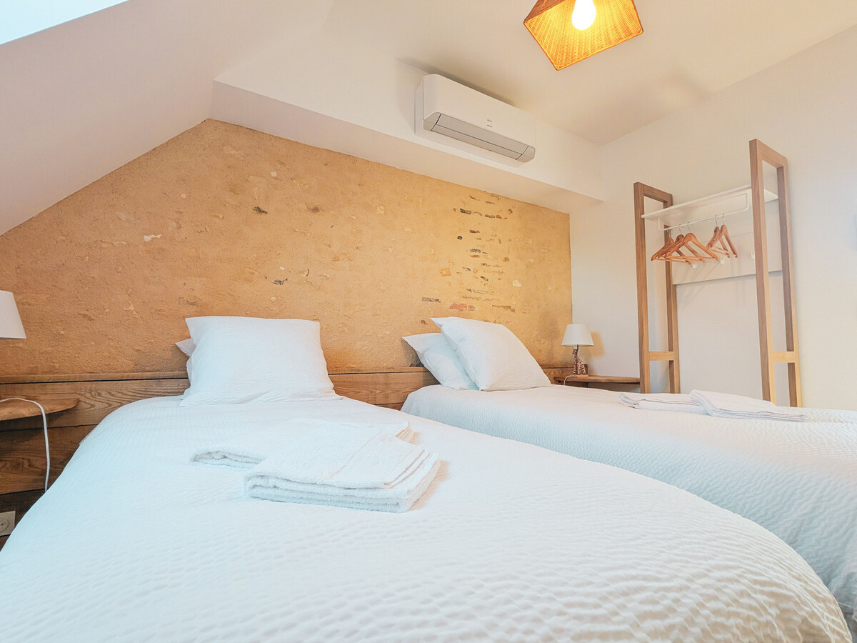 Gîte 15 pers., 7 chambres, piscine et terrain à Argy - Photo 24