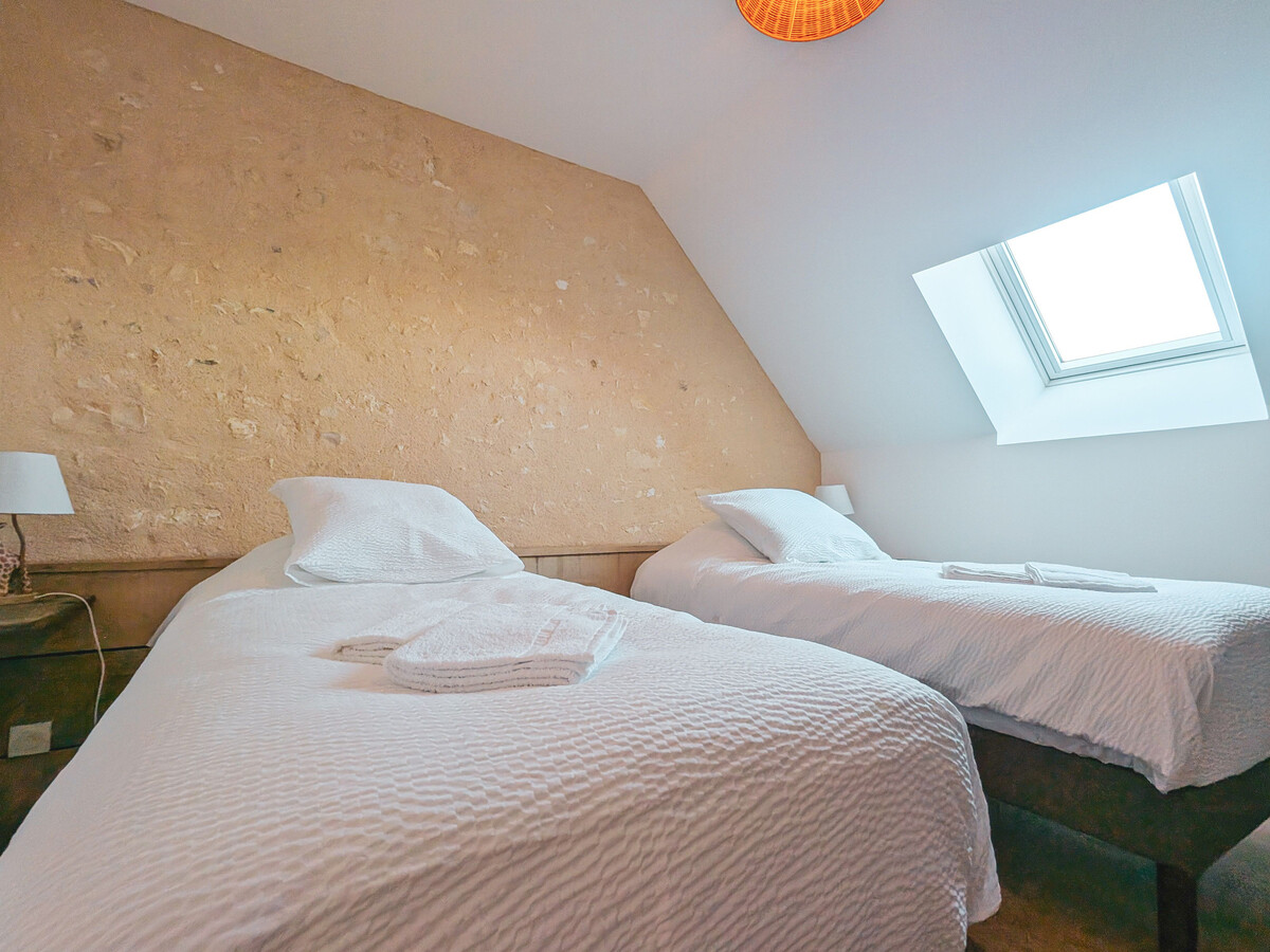 Gîte 15 pers., 7 chambres, piscine et terrain à Argy - Photo 27