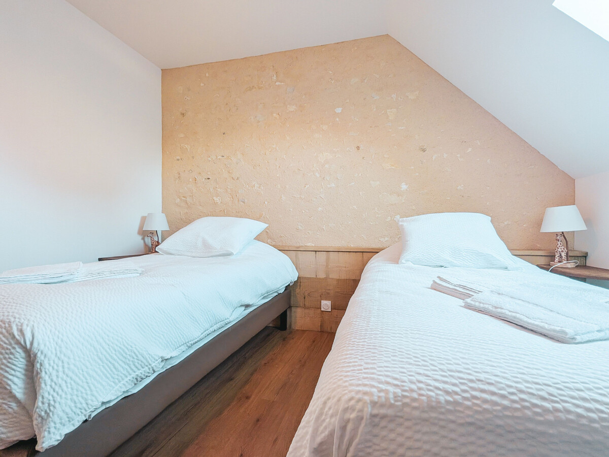 Gîte 15 pers., 7 chambres, piscine et terrain à Argy - Photo 28