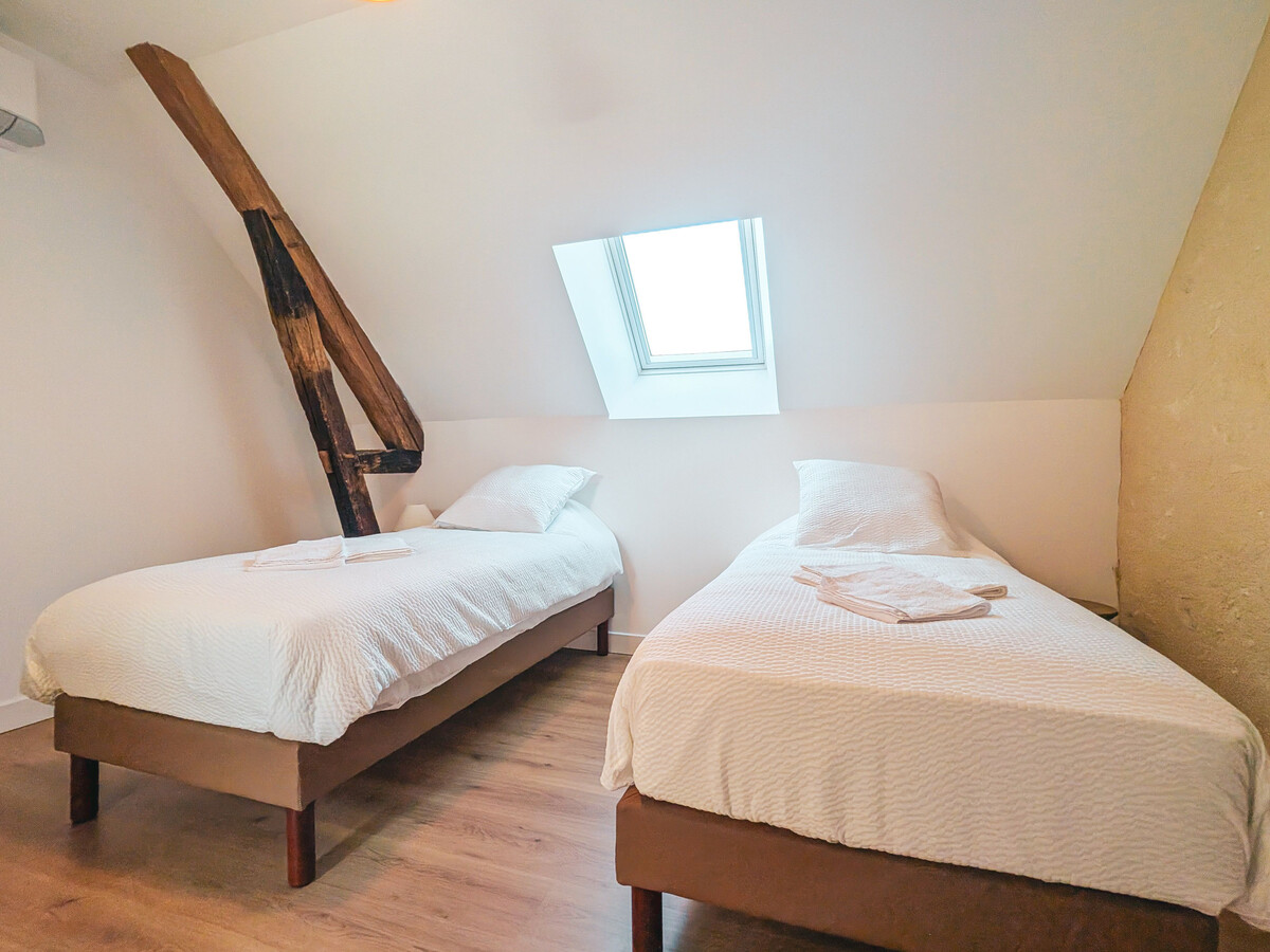 Gîte 15 pers., 7 chambres, piscine et terrain à Argy - Photo 30