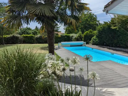 Gîte 10 pers. piscine chauffée, jardin 1600m², animaux OK : photo 4